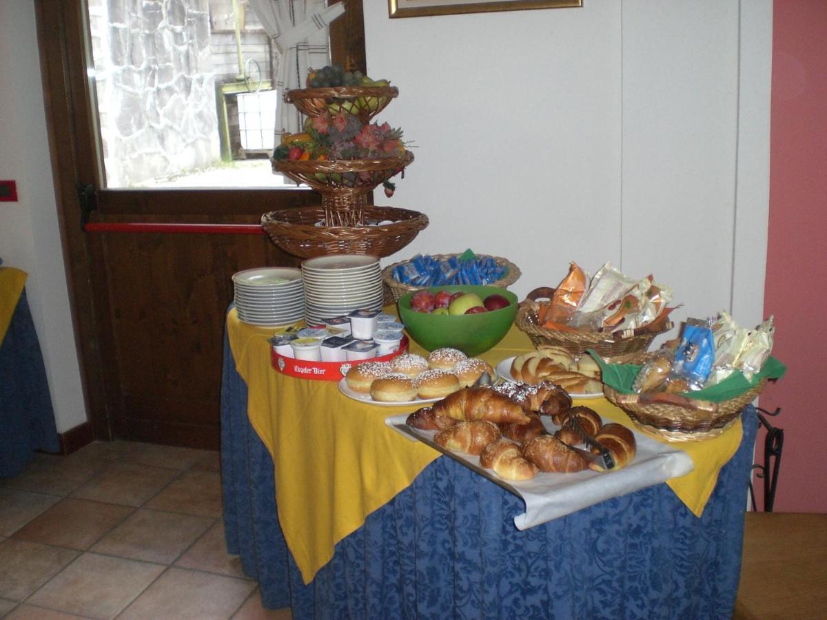 Hotel Genzianella Presenaio Εξωτερικό φωτογραφία